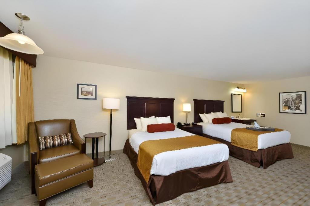 เบสต์เวสเทิร์น ฟรอนเทียร์ โมเทล Hotel โลนไพน์ ภายนอก รูปภาพ