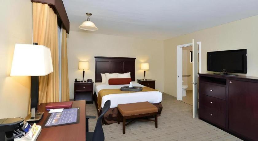 เบสต์เวสเทิร์น ฟรอนเทียร์ โมเทล Hotel โลนไพน์ ภายนอก รูปภาพ